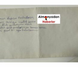 Depremzede kardeşlerine harçlığını bağışlayarak bir mektup yazdı