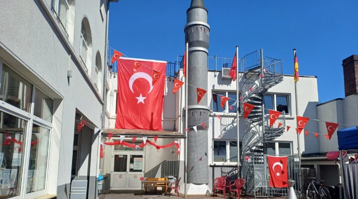 Herne Merkez Camii’nde 23 Nisan Coşkusu