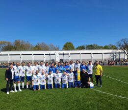 Futbol efsaneleri Gelsenkirchen’de buluştu