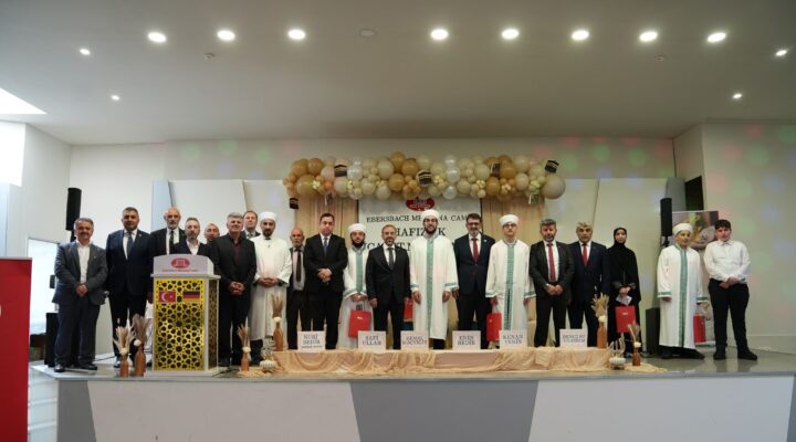 DİTİB Ebersbach Mevlana Camii’nde Hafızlık İcazet Merasimi yapıldı