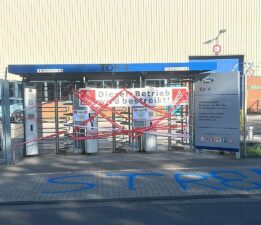 Ford işçileri Köln’de bir günlük grevde