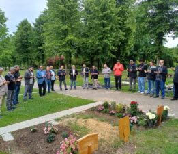 DİTİB Herne Merkez Camii’nden Arefe Günü Mezarlık Ziyareti